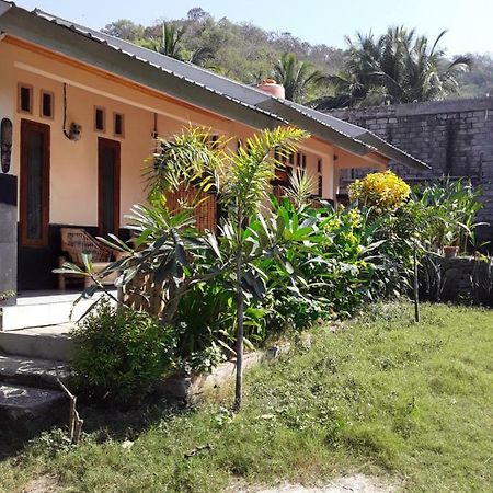 Telage Indah Homestay Kuta  Buitenkant foto